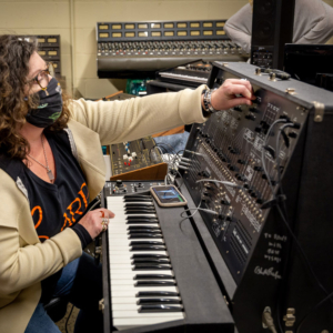 Dina Pearlman playing the ARP 2600